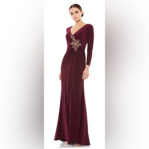 Macduggal NWOT Faux Wrap Long Sleeve Gown With Appliqué Detail | Size 10